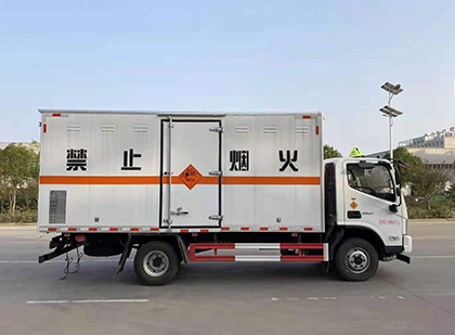 峄城爆破器材运输车