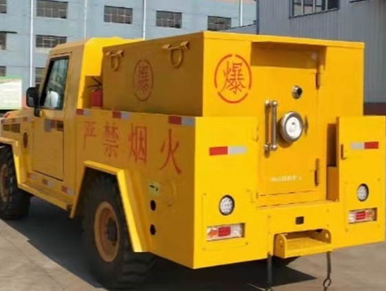 峄城凯龙爆破器材运输车：保障爆破任务的安全运行